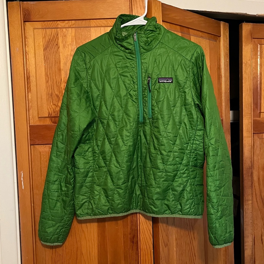 Patagonia Nano Puff green pullover, small